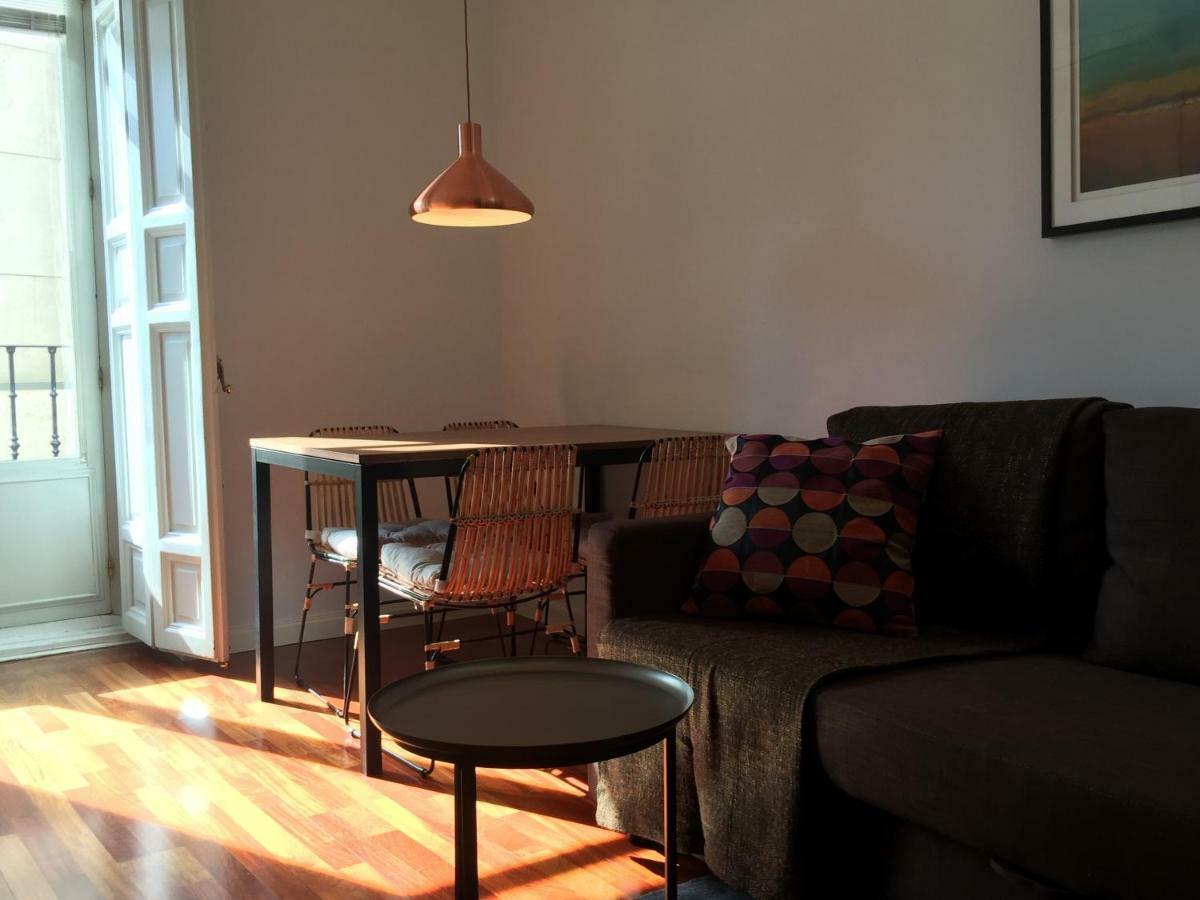 I19 - One Bedroom Apartment Madrid Bagian luar foto