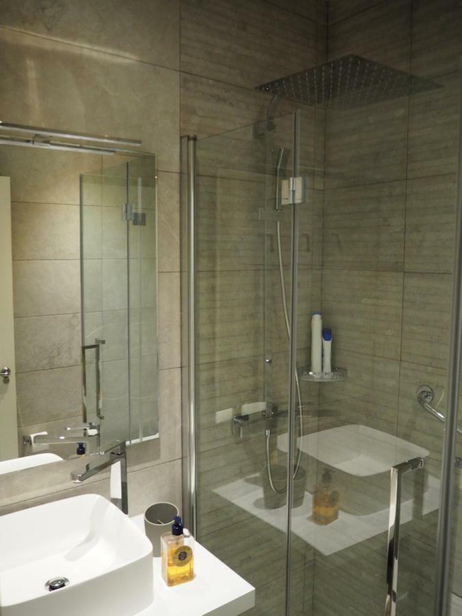 I19 - One Bedroom Apartment Madrid Bagian luar foto